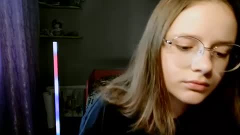 Snapshot of roseelynn chatting on 07.03.26 roseelynn online show from 07.03.26