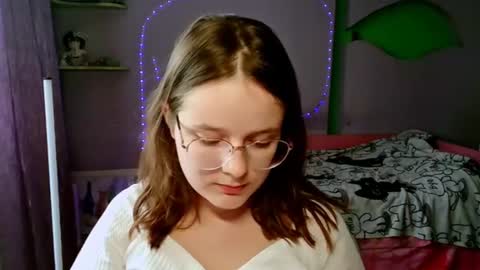 Snapshot of roseelynn chatting on 07.07.26 roseelynn online show from 07.07.26