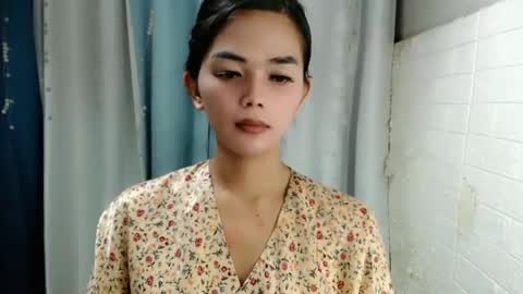 Snapshot of rosella_xx chatting on 01.26.25 TONETH online show from 01.26.25