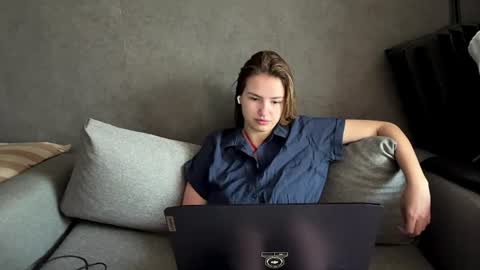 Snapshot of roselleshortey chatting on 07.18.26 roselleshortey online show from 07.18.26