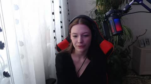 Lina online show from 04.04.26