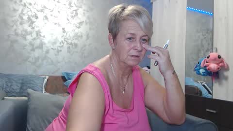 Snapshot of roses_and_lillies chatting on 02.07.26 Lovepinklilly online show from 02.07.26