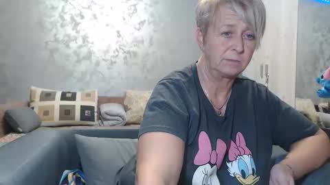 Snapshot of roses_and_lillies chatting on 02.17.26 Lovepinklilly online show from 02.17.26