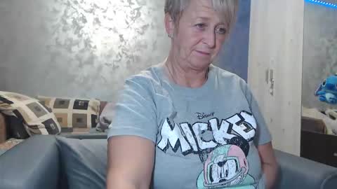 Snapshot of roses_and_lillies chatting on 02.18.26 Lovepinklilly online show from 02.18.26