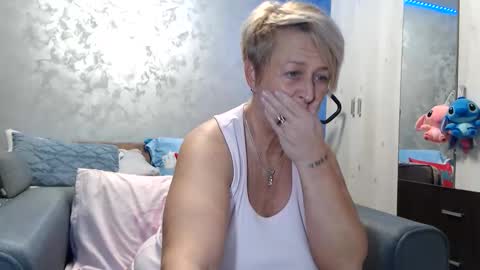 Snapshot of roses_and_lillies chatting on 03.02.26 Lovepinklilly online show from 03.02.26