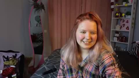 rosethomas_ online show from 12.15.25