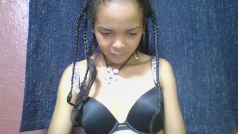 Snapshot of rosia685234 chatting on 02.25.25 rosia685234 online show from 02.25.25