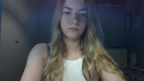 Snapshot of rosie_june chatting on 04.30.26 Rosie online show from 04.30.26