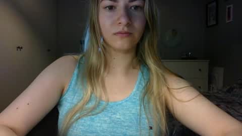 Snapshot of rosie_june chatting on 05.20.26 Rosie online show from 05.20.26