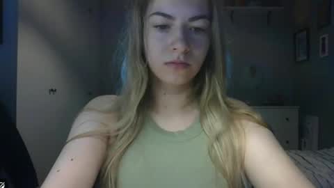Snapshot of rosie_june chatting on 05.26.26 Rosie online show from 05.26.26