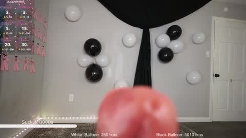 Rosie Bones online show from 01.03.25