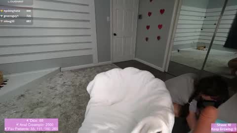 Rosie Bones online show from 02.27.25