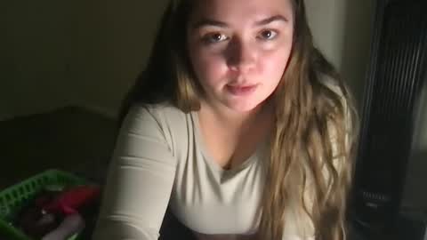 Snapshot of rosielinda16 chatting on 12.03.24 Rosie online show from 12.03.24