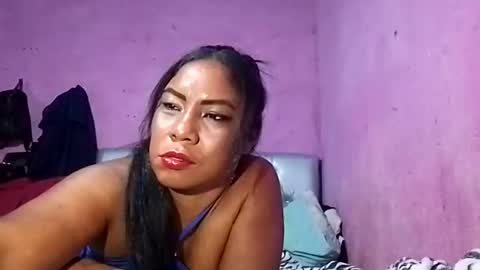 Snapshot of rosmerynava chatting on 12.21.24 rosmerynavarro online show from 12.21.24