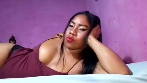 Snapshot of rosmerynava chatting on 01.28.25 rosmerynavarro online show from 01.28.25