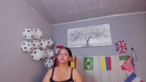 Snapshot of rosse_milf1 chatting on 07.11.26 rosse_milf1 online show from 07.11.26