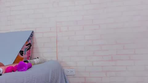 rosse_thompson11 online show from 01.18.25