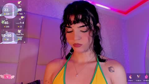 Snapshot of rosselfinoll chatting on 12.31.24 Rossel online show from 12.31.24