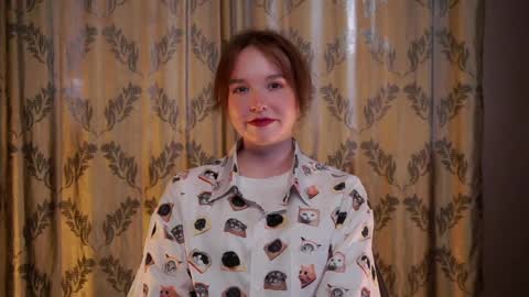 Snapshot of rossieperdzock chatting on 04.08.26 Kenna online show from 04.08.26