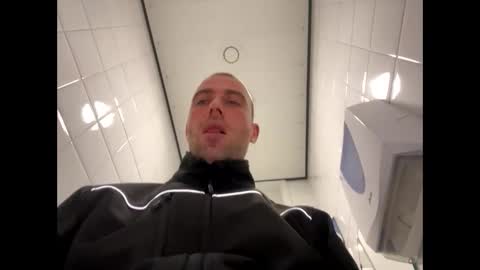 rotteei1 online show from 10.10.25