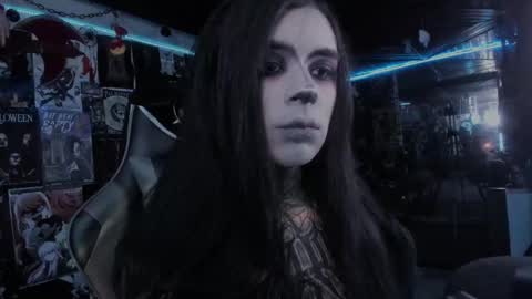 Snapshot of rotten_dreams chatting on 09.24.25 rot online show from 09.24.25