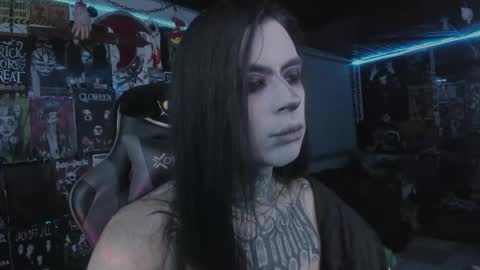 Snapshot of rotten_dreams chatting on 12.03.25 rot online show from 12.03.25