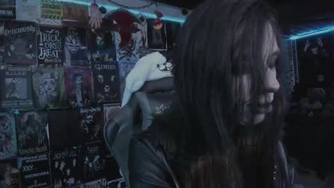 Snapshot of rotten_dreams chatting on 01.08.26 rot online show from 01.08.26