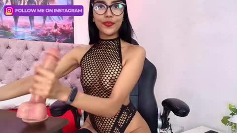 Snapshot of roulyy chatting on 02.03.25 JESSY ROULY online show from 02.03.25