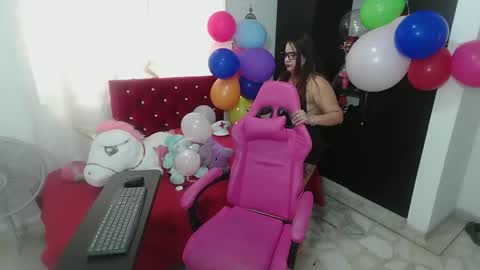 Snapshot of rous_kinky chatting on 04.26.26 rous_kinky online show from 04.26.26