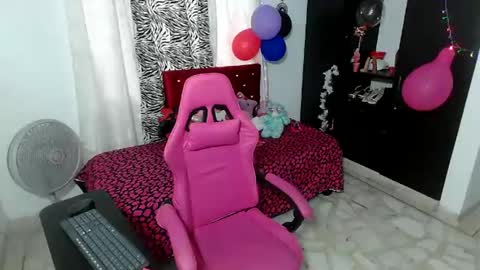 Snapshot of rous_kinky chatting on 06.02.26 rous_kinky online show from 06.02.26