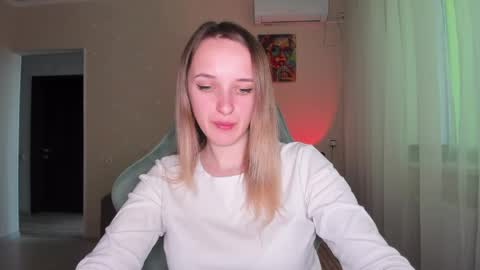 Snapshot of rousereed chatting on 04.22.26 Rouse online show from 04.22.26