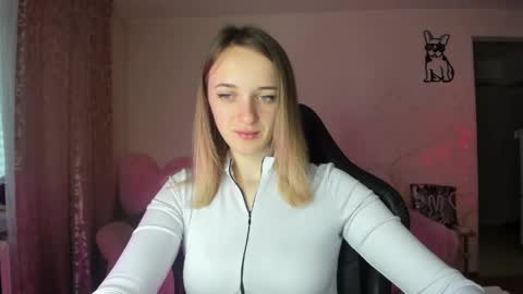 Snapshot of rousereed chatting on 05.18.26 Rouse online show from 05.18.26