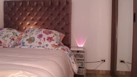 Rouss marie henao  online show from 12.01.25