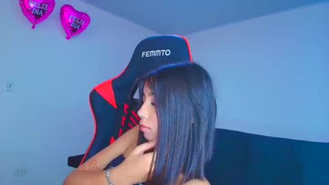 rousse_violet online show from 10.05.25