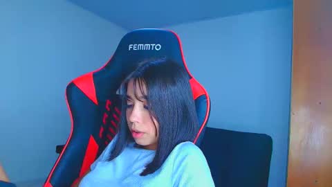 rousse_violet online show from 11.12.25