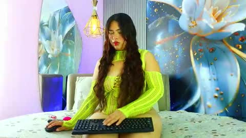 Snapshot of rouxinferno_cr chatting on 03.19.26 rouxinferno_cr online show from 03.19.26