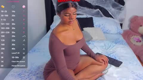 Snapshot of rox851528 chatting on 10.31.25 Rox online show from 10.31.25