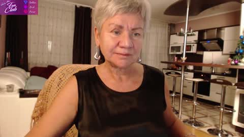 Snapshot of roxana_brooks chatting on 01.13.25 Roxana online show from 01.13.25