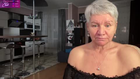 Snapshot of roxana_brooks chatting on 01.22.25 Roxana online show from 01.22.25