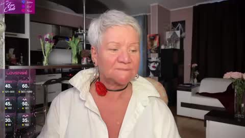 Snapshot of roxana_brooks chatting on 03.08.25 Roxana online show from 03.08.25