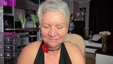 Snapshot of roxana_brooks chatting on 03.10.25 Roxana online show from 03.10.25