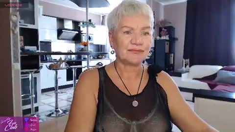 Snapshot of roxana_brooks chatting on 06.20.26 Roxana online show from 06.20.26