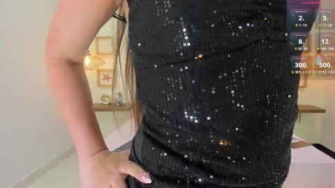 Snapshot of roxana_mill chatting on 09.24.25 Roxana   online show from 09.24.25