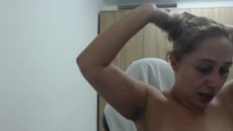 Roxana online show from 09.23.25