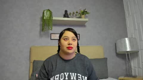 Snapshot of roxanebrown chatting on 07.18.26 roxanebrown online show from 07.18.26
