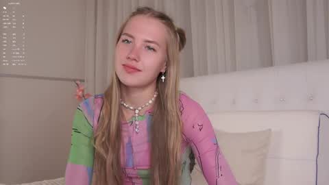 Anna Lokiss online show from 09.24.25