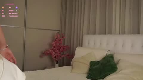 Anna Lokiss online show from 10.30.25