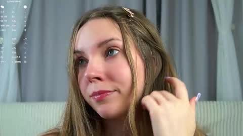 Snapshot of roxannastoo chatting on 11.15.25 roxannastoo online show from 11.15.25