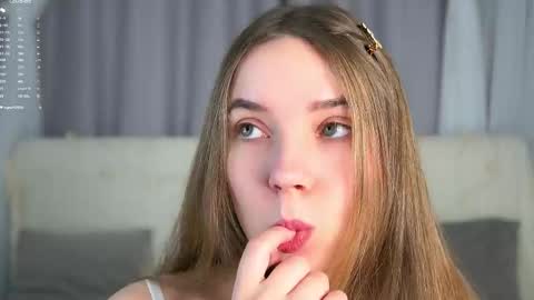 Snapshot of roxannastoo chatting on 01.14.26 roxannastoo online show from 01.14.26