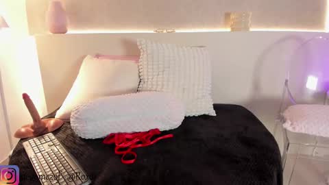 Roxanne Gomez online show from 03.28.26